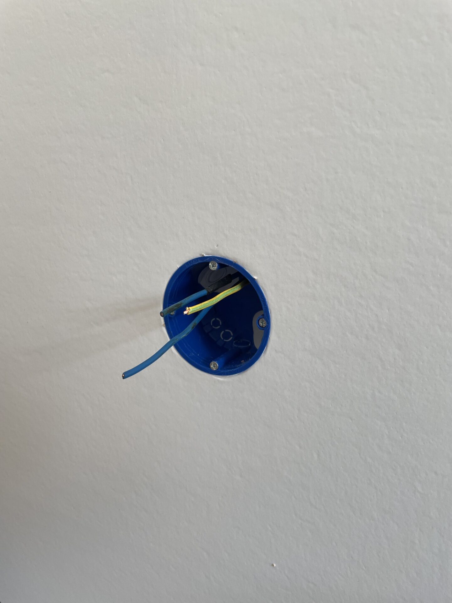 Tégla falba való, hangszigetelt szerelvénydoboz - Image 2